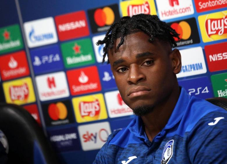 Duván Zapata, en rueda de prensa antes del partido. FOTO efe 