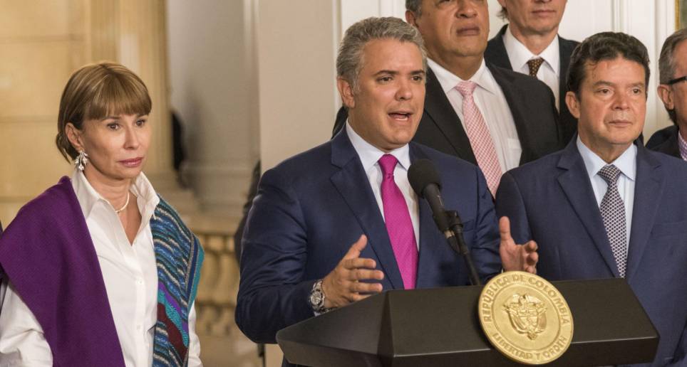 Gobierno, empresarios y trabajadores acordaron anoche un aumento del 6 % (sube $46.874). El anuncio lo hizo el presidente Iván Duque, en alocución televisada a todo el país. FOTO presidencia