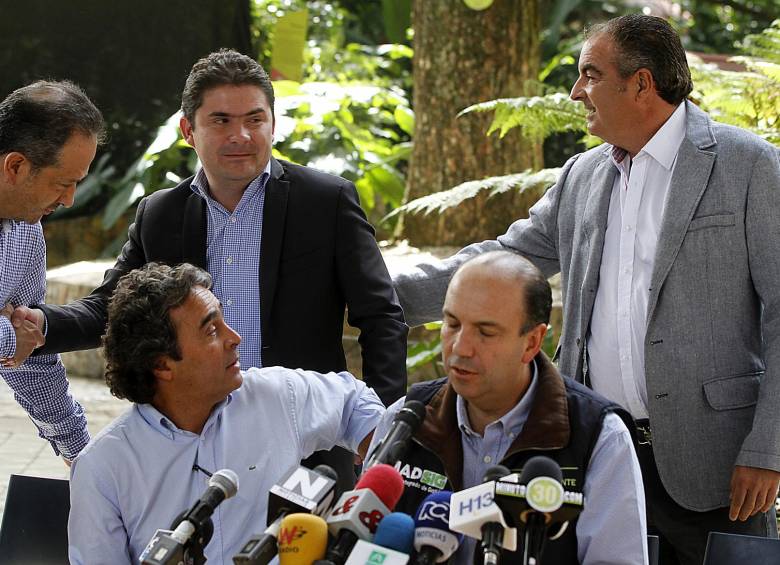 Los ministros Vallejo, Iragorri y Henao; el director del Ideam y el gobernador revisaron el impacto de El Niño. FOTO donaldo zuluaga