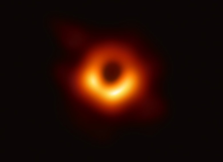 Fotografía del primer agujero negro, en M87. Foto cortesía ESO