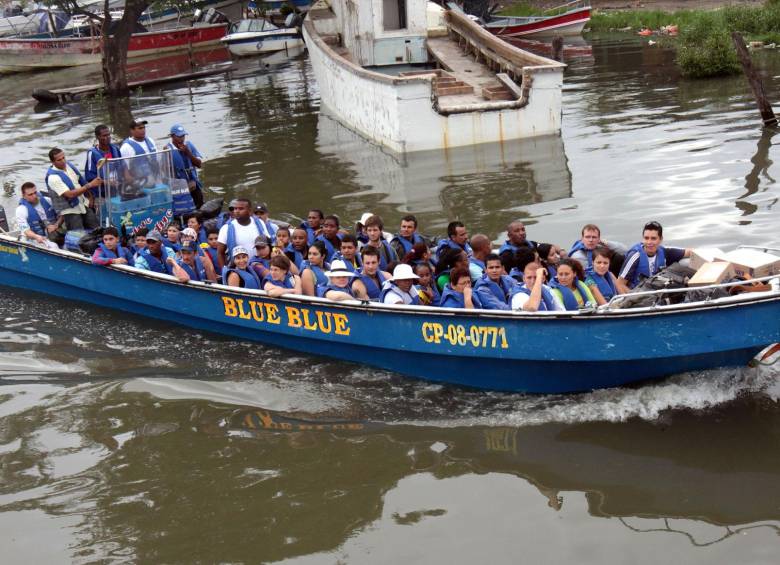 Las lanchas tienen que tener todos los papeles en orden para zarpar. Foto donaldo zuluaga