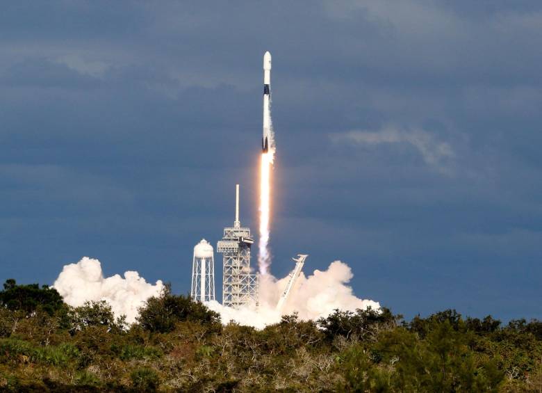 Lanzamiento del cohete Falcon 9 de Space X. Foto: Reuters - Joe Skipper. 