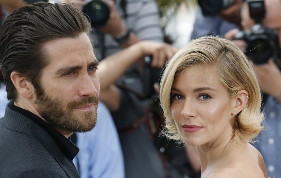 Los miembros del jurado el actor Jake Gyllenhaal y la actriz Sienna Miller. FOTO Reuters