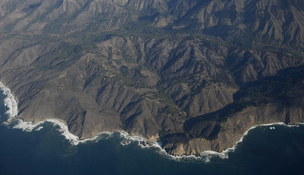 Vista aérea de Big Sur, la cordillera de la costa de Santa Lucía y el Bosque Nacional Los Padres en California. FOTO Reuters