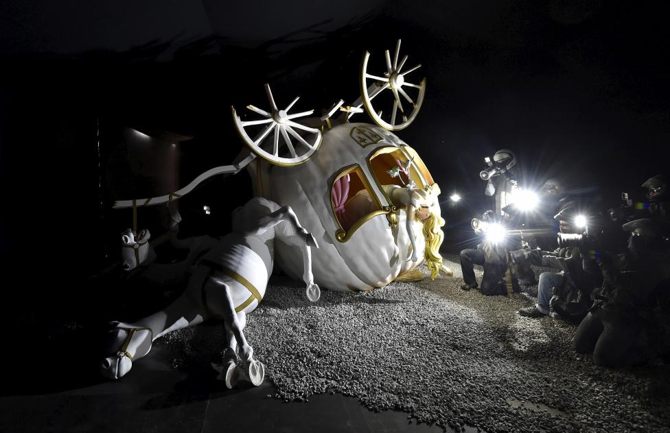 Hasta esta semana, los residentes en la localidad inglesa Somerset, pensaban que la construcción del enorme decorado de Banksy, que se cree que tiene unos 36 años, era parte de un rodaje de Hollywood. FOTO Reuters