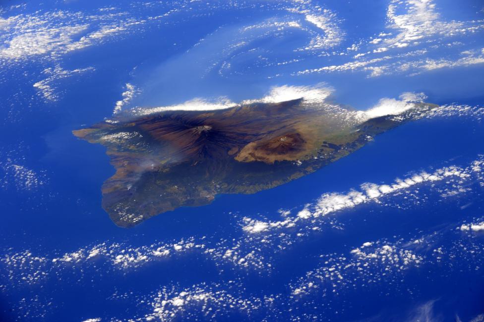 La gran isla de Hawai, en una imagen tomada por la astronauta Samantha Cristoforetti desde la Estación Espacial Internacional. FOTO / NASA / ESA / Samantha Cristoforetti
