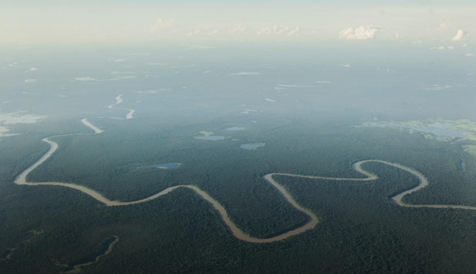 Afluente del río Solimoes, uno de los principales del Amazonas, en la reserva natural Mamiraua cerca A Tefe, Brasil . FOTO Reuters