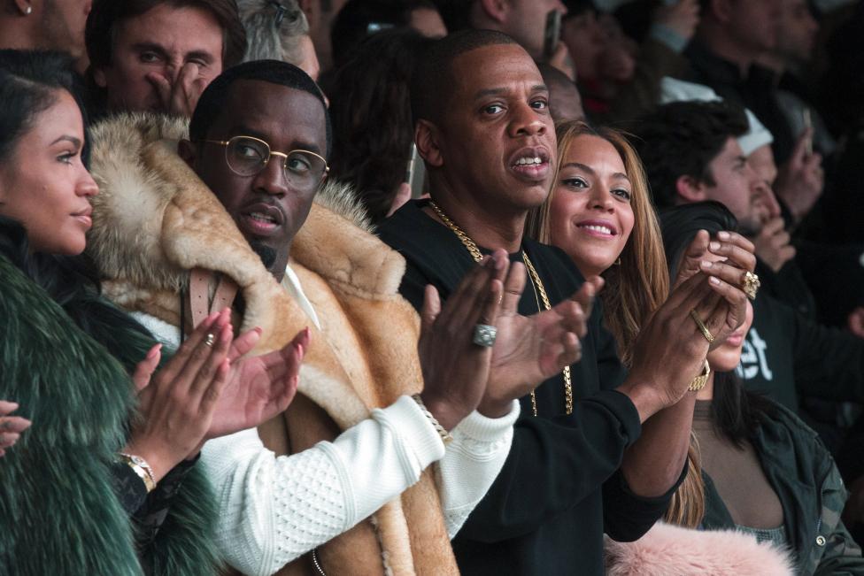 Sean Combs, Jay- Z y Beyonce aplaudieron a Kanye al terminar el desfile. FOTO REUTERS