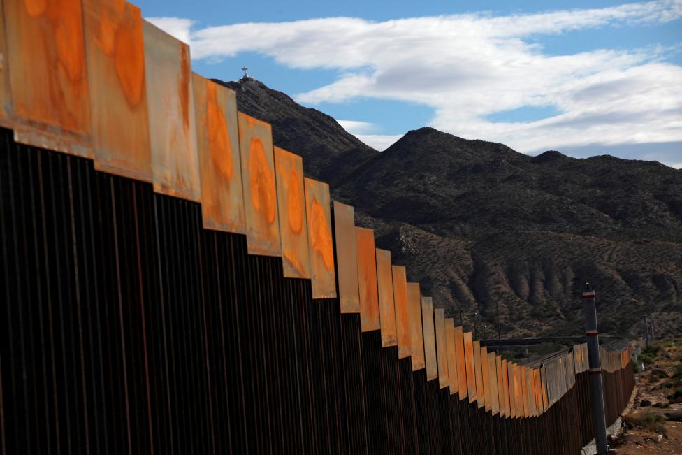 Sección de nueva construcción del muro fronterizo en Sunland Park, Estados Unidos frente a Ciudad Juárez, México. FOTO Reuters