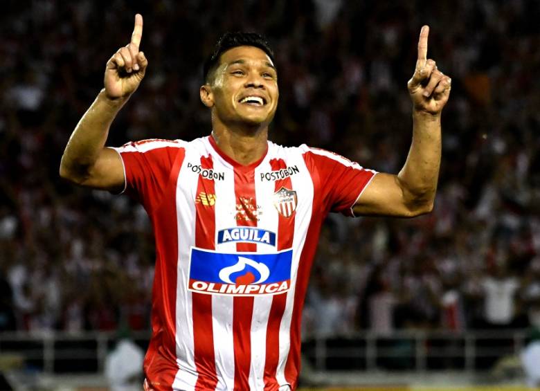 Mientras Pasto celebró en su casa, el Junior lo hizo en Medellín. Ambos ganaron sus duelos de final de cuadrangulares. FOTO COLPRENSA