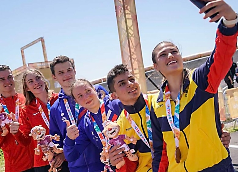 En sus respectivas finales, Bolle fue tercera y Ramírez, quinto. La suma de esos puestos les sirvió para festejar en el podio olímpico. FOTO CORTESÍA BUENOS AIRES-2018
