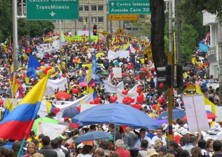 Así va la marcha en Bogotá. FOTO CENTRO DEMOCRÁTICO
