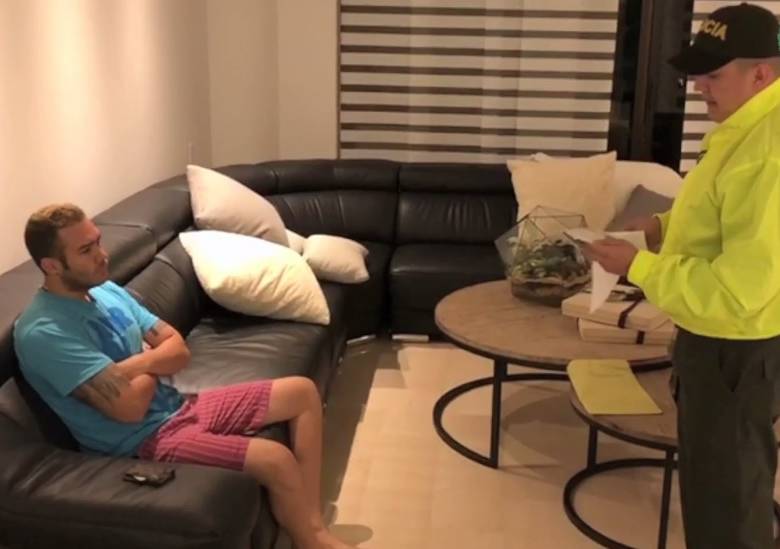 Alias ‘Lindo’ o ‘Lindolfo’ fue capturado en un lujoso apartamento en Medellín. FOTO COLPRENSA