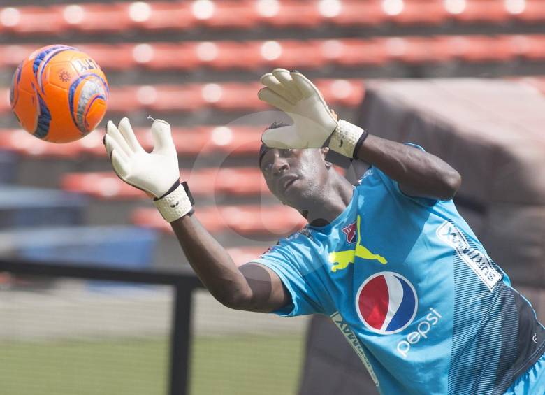 Juan Fernando Caicedo no tiene lesiones graves. Seguramente estará el domingo. Hoy, día clave. FOTO Manuel Saldarriaga