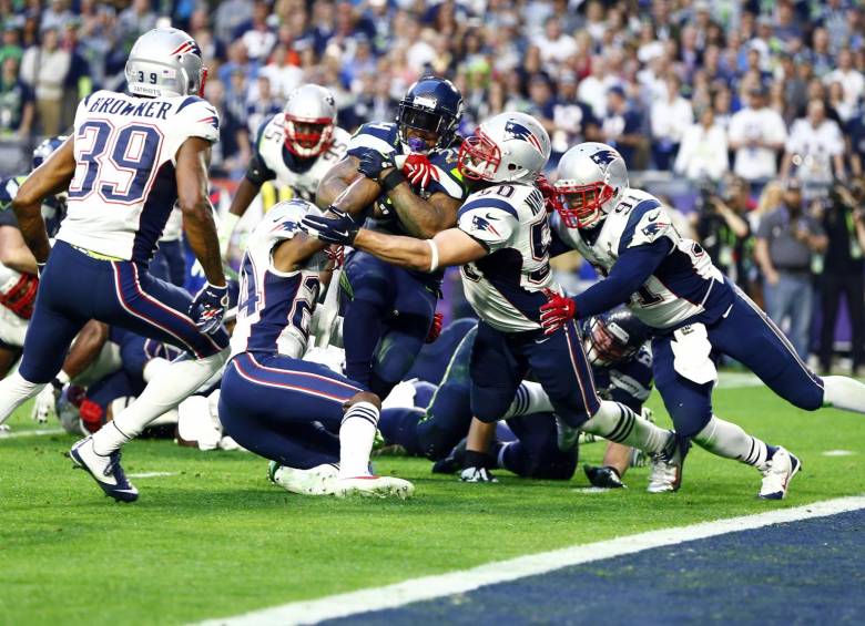 Patriots y Seahawks dirimieron anoche la edición 49 del Super Bowl que, desde todo punto de vista, espectáculo y deporte, rompió todos los registros. FOTO Reuters 