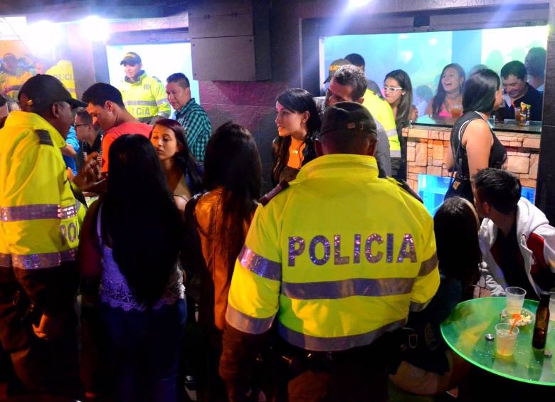 Toque de queda para menores se extiende en municipios de Antioquia