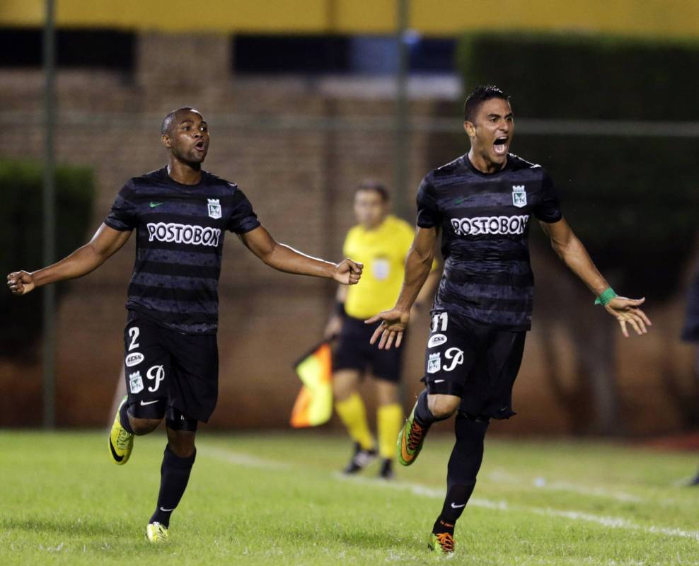 Nacional viajó a Paraguay en busca de una remontada, en la ciudad de Luque el verde venció 3-1. El marcador lo abrió Edwin Cardona al minuto 12, para el General Díaz descontó Roberto Gamarra a los 58´, Wilder Guisao volvió a adelantar a Nacional dos minutos más tarde y el agónico gol de la clasificación llegó a tres minutos del final gracias a Santiago Trellez. FOTO REUTERS. Fecha 25-9-2014