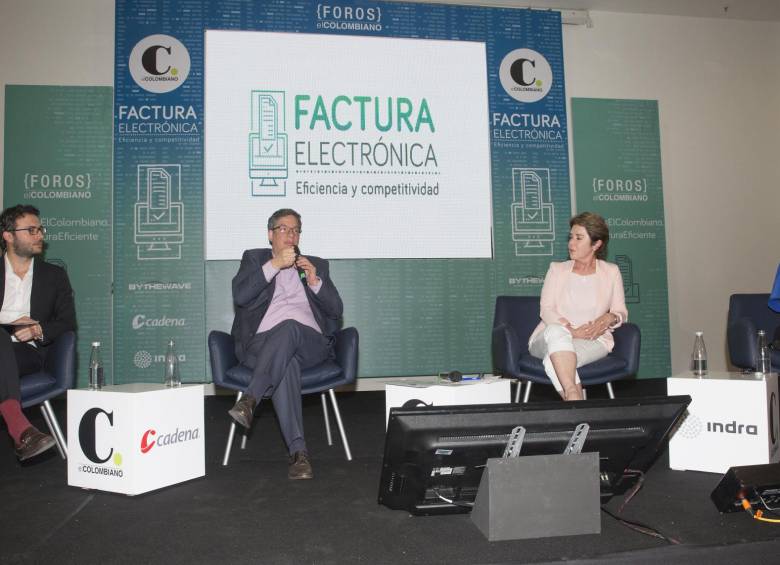 Desde el primero de septiembre 4.800 empresas deberán hacer el cambio. En 2019 lo harán las demás. FOTO edwin bustamante