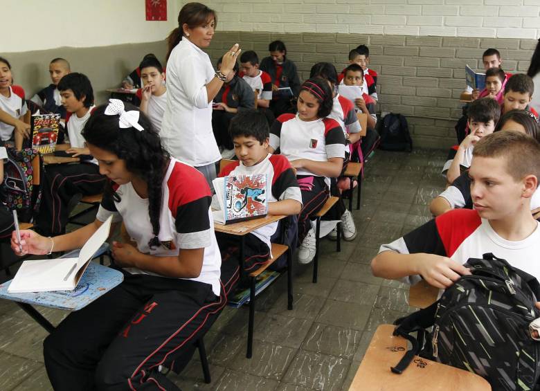 La jornada única escolar se aprovecha al máximo en la Institución Educativa Manuel Uribe Ángel de Envigado. FOTOs jaime pérez