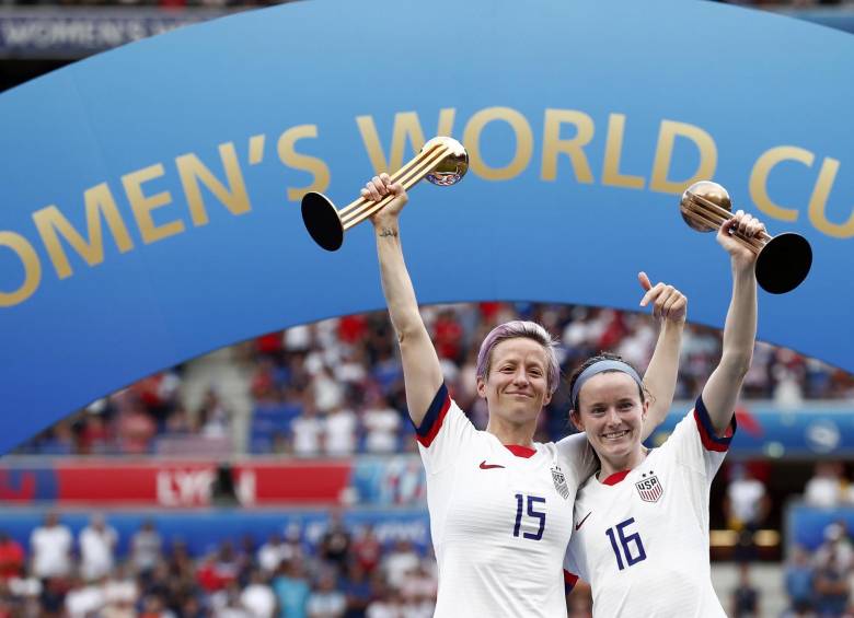 Estados Unidos alza su cuarta copa mundial. FOTO EFE