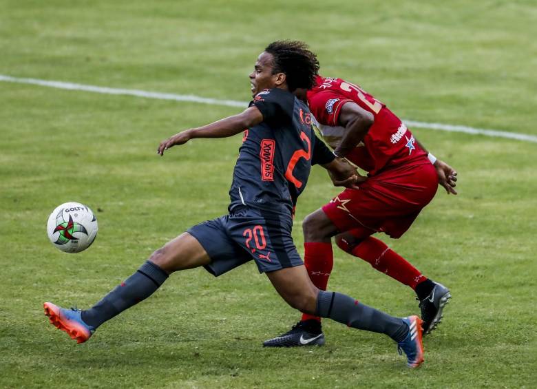 William Arboleda, uno de los fichajes que más resistencia despertó en el hincha rojo, es actualmente una de las cartas con las que espera contar Zambrano en ataque. FOTO jaime pérez munevar