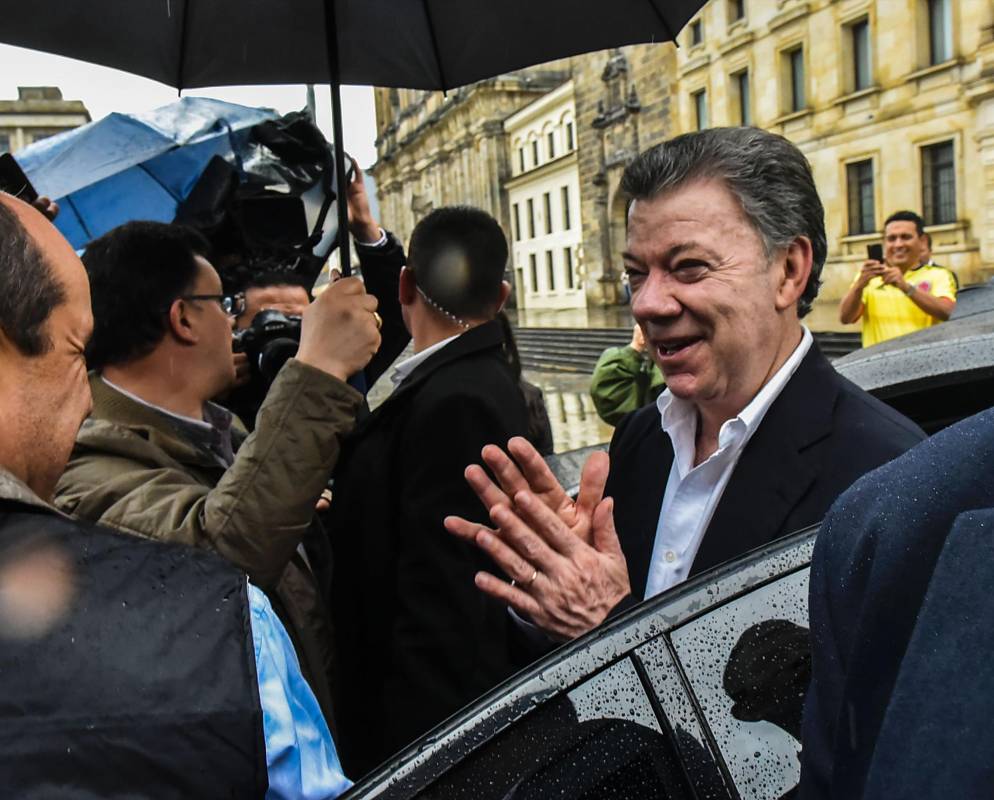 Ante esta situación, el senador Armando Benedetti propuso que el presidente Santos pida al Consejo Nacional Electoral que extienda en una, dos o tras horas más la jornada de votación e incluso señaló que en algunas regiones y municipios de la costa Caribe se aplace la elección debido a esta “emergencia fortuita”. FOTO AFP