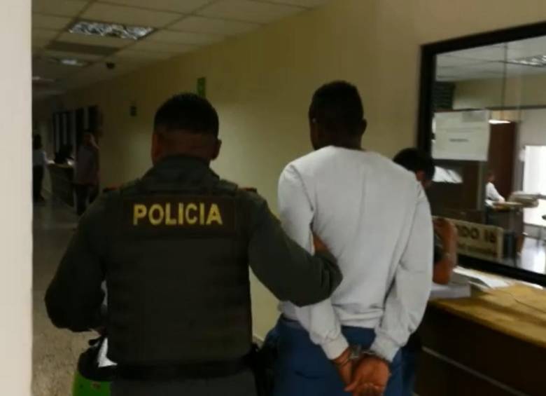 Wilber Stiven Moreno Córdoba, alias de Mahoma, fue condenado a 30 años de prisión por abusar sexualmente de 7 mujeres en la comuna 13 de Medellín. FOTO CAPTURA VIDEO FISCALÍA