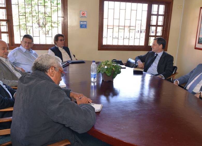 De la Calle se encuentra reunido con las Farc para definir firma de nuevo acuerdo 