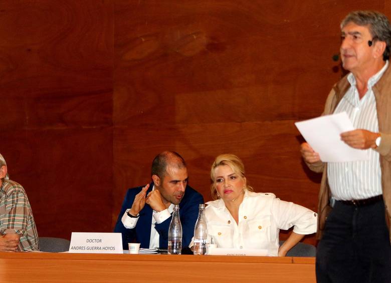 En la tarde intervinieron los aspirantes a la Gobernación, Jaime Restrepo, Andrés Guerra, Liliana Rendón y Fernando Correa. Foto Julio César Herrera.