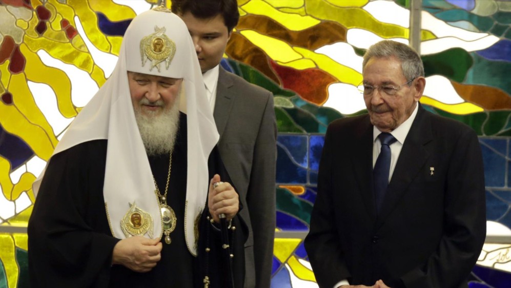 El Patriarca ruso Kirill fue recibido desde este jueves por Raúl Castro en Cuba. FOTO AP