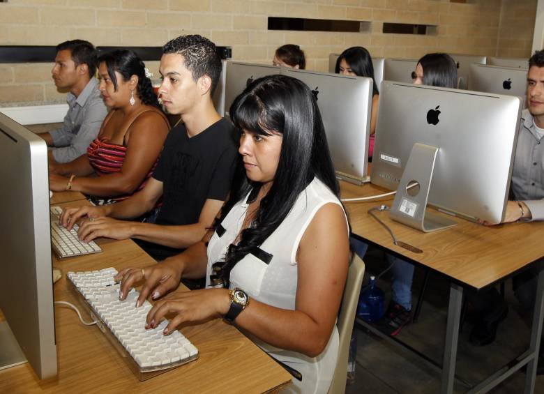 Google tiene planes para cursos gratuitos empresariales. El gigante tecnológico cuenta con cerca de 30 programas certificados, que tienen temáticas sobre mercado digital, creación de aplicaciones, productividad personal y la consolidación de emprendimientos. Foto Jaime Pérez