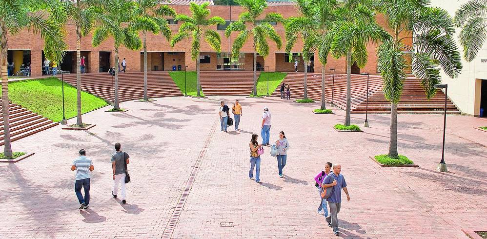 Institución de educación superior con 33 años de experiencia en la formación de profesionales íntegros e idóneos. Está ubicada a tan solo 15 minutos de la última estación del Metro en La Estrella, con acceso a través del Sistema Integrado de Transporte del Valle de Aburrá, con dos rutas por la autopista Sur o por la Variante.