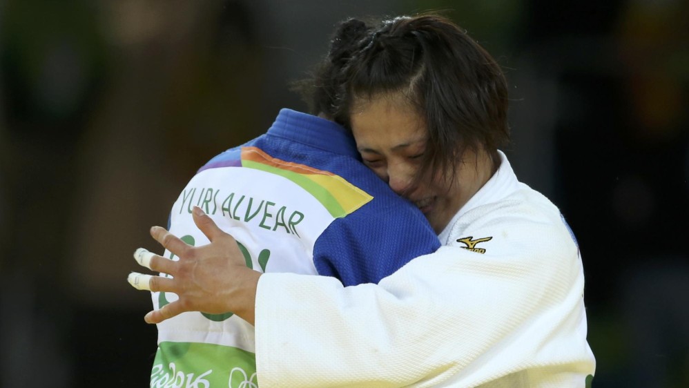En la final, el combate fue parejo, pero un descuido hizo que Yuri no ganara el oro, pero como premio, la medalla de plata, subió un escalón en el podio. FOTO Reuters 