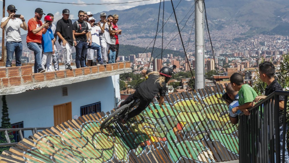 Con la realización de la carrera Downhill Challenge, la organización del Guinness World Records le concedió a Medellín el titulo de la pista urbana de ciclismo más larga del mundo. Foto: Robinson Sáenz