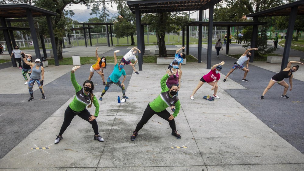 Varios escenarios deportivos de los municipios de Medellín, La Estrella, Itagüí, Sabaneta y Envigado vuelven a estar disponibles para la realización de actividad física con las medidas de bioseguridad. Foto. Camilo Suárez