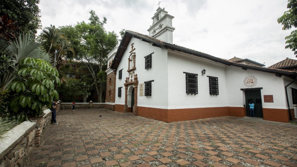 Parroquia de Santa Bárbara en Envigado. Foto Camilo Suárez