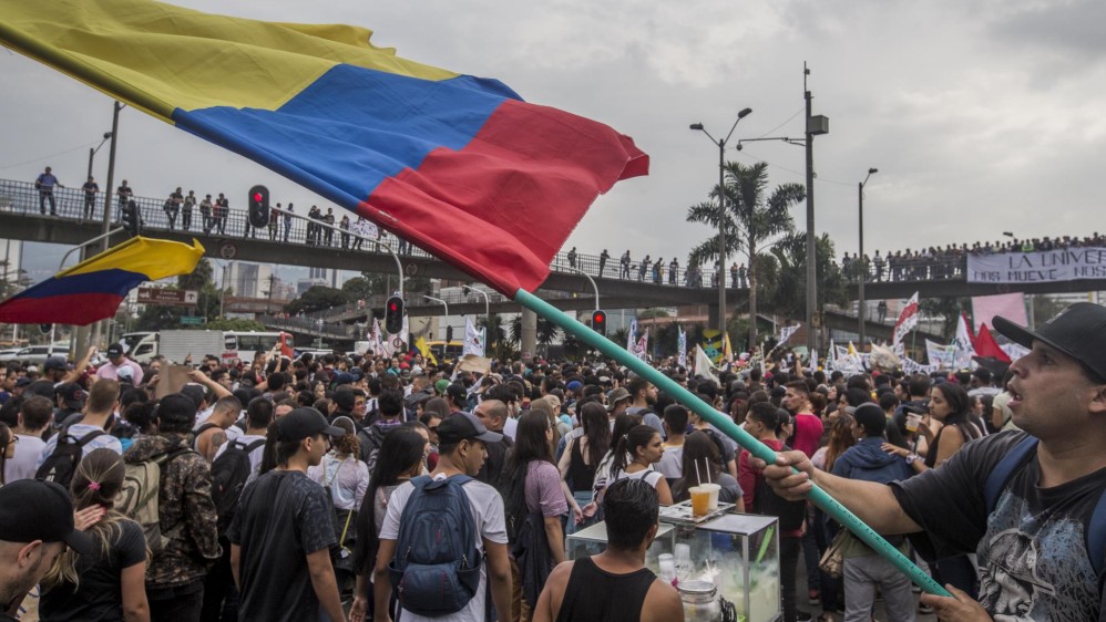 En Medellín la marcha se inició en el Parque de los Deseos, pasó luego por la Avenida Ferrocarril hasta la Avenida las Vegas y terminó en el Politécnico Jaime Isaza Cadavid. Foto Santiago Mesa