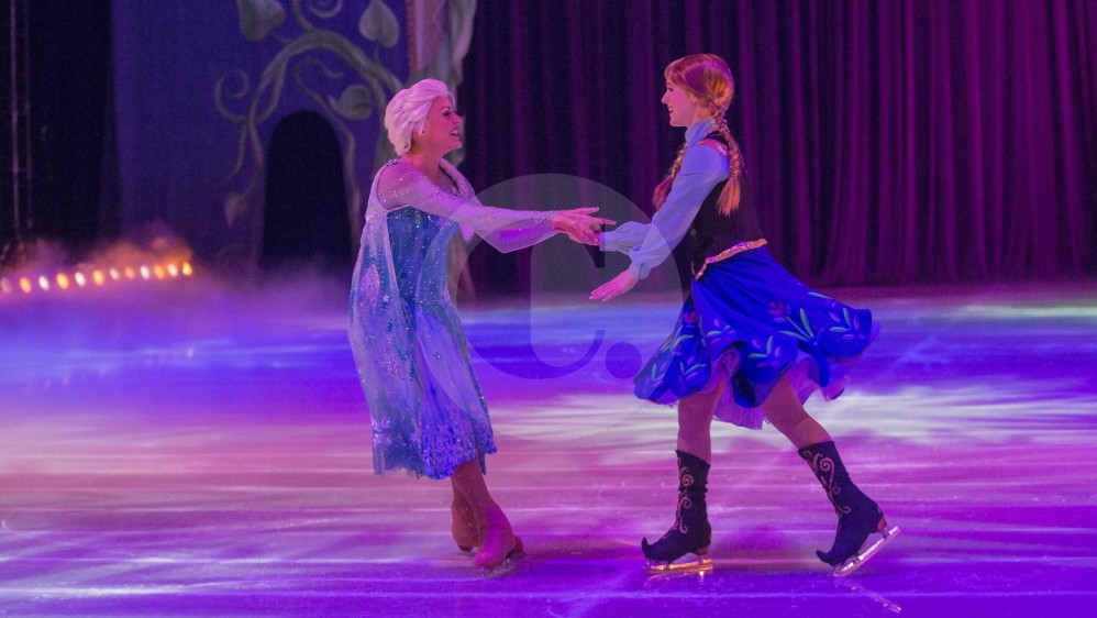 Las princesa de Frozen: Elsa y Anna, contarán su historia durante el espectáculo de Disney que tiene una duración de dos horas. Fotos: Donaldo Zuluaga. 