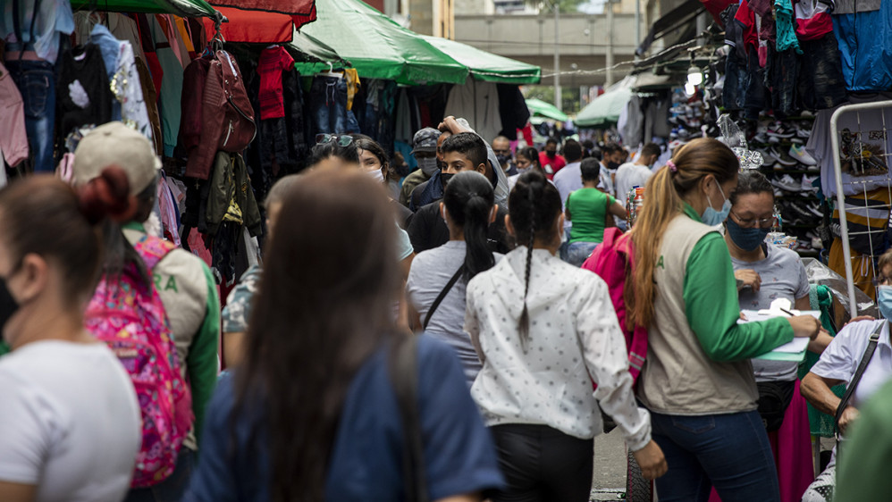 La pandemia actual implicó tomar medidas que motiven a las personas a comprar, pero cumpliendo con las normas de bioseguridad. Foto: Camilo Suárez